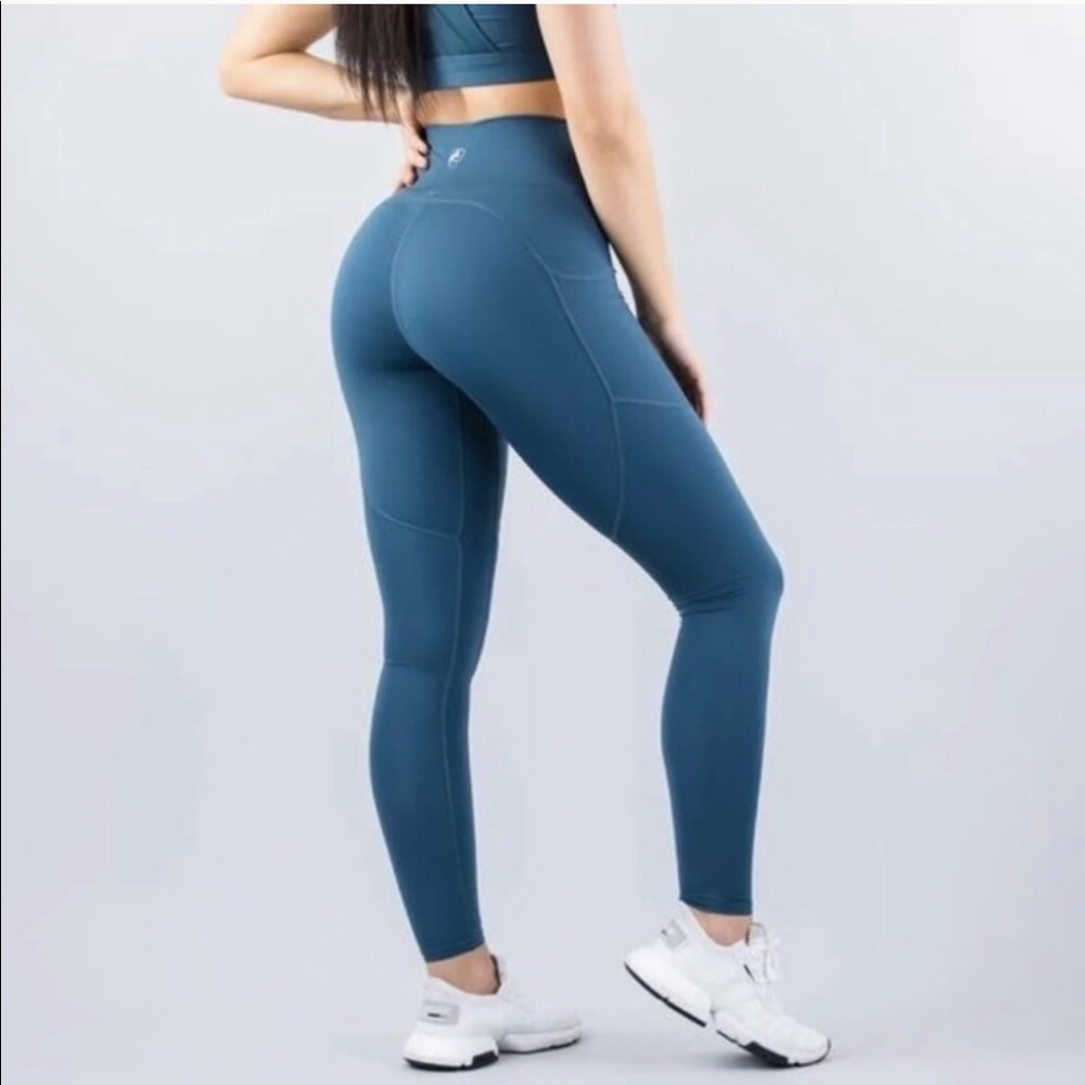Alphalete Meridian Pocket Legging - Trinity Blue